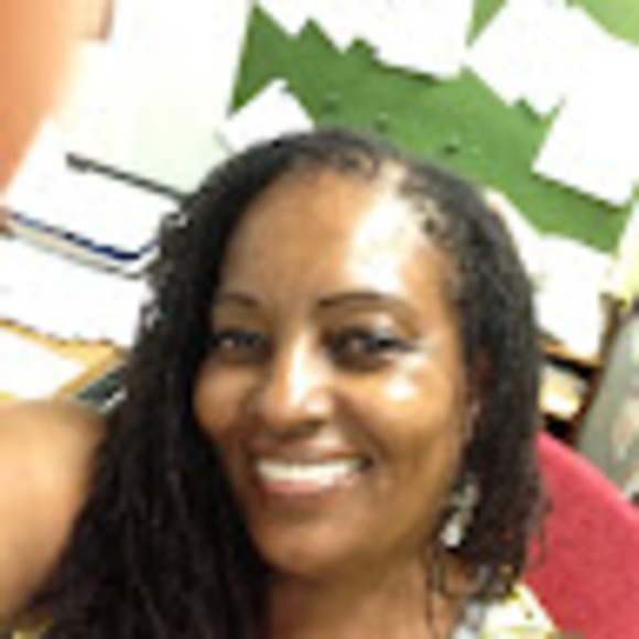 Meet your Posher, Angela - Picture 1 of 1